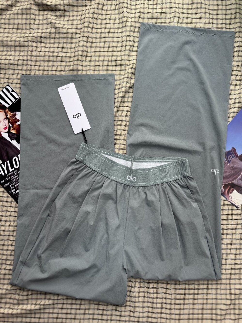 NWT 👖 Alo Yoga Suit Up Trouser Steel Grey Wide Leg Pants 30” Athleisure Travel - Picture 2 of 10